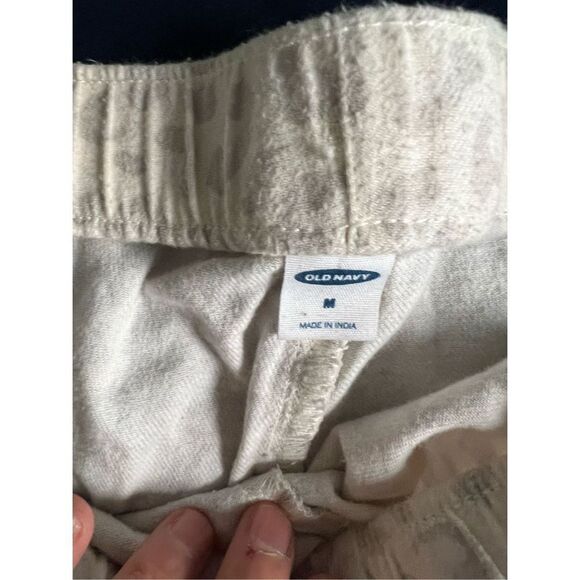 Old Navy cream and beige animal print flannel pajama shorts M - Picture 2 of 3
